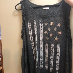 Maurices American Tank